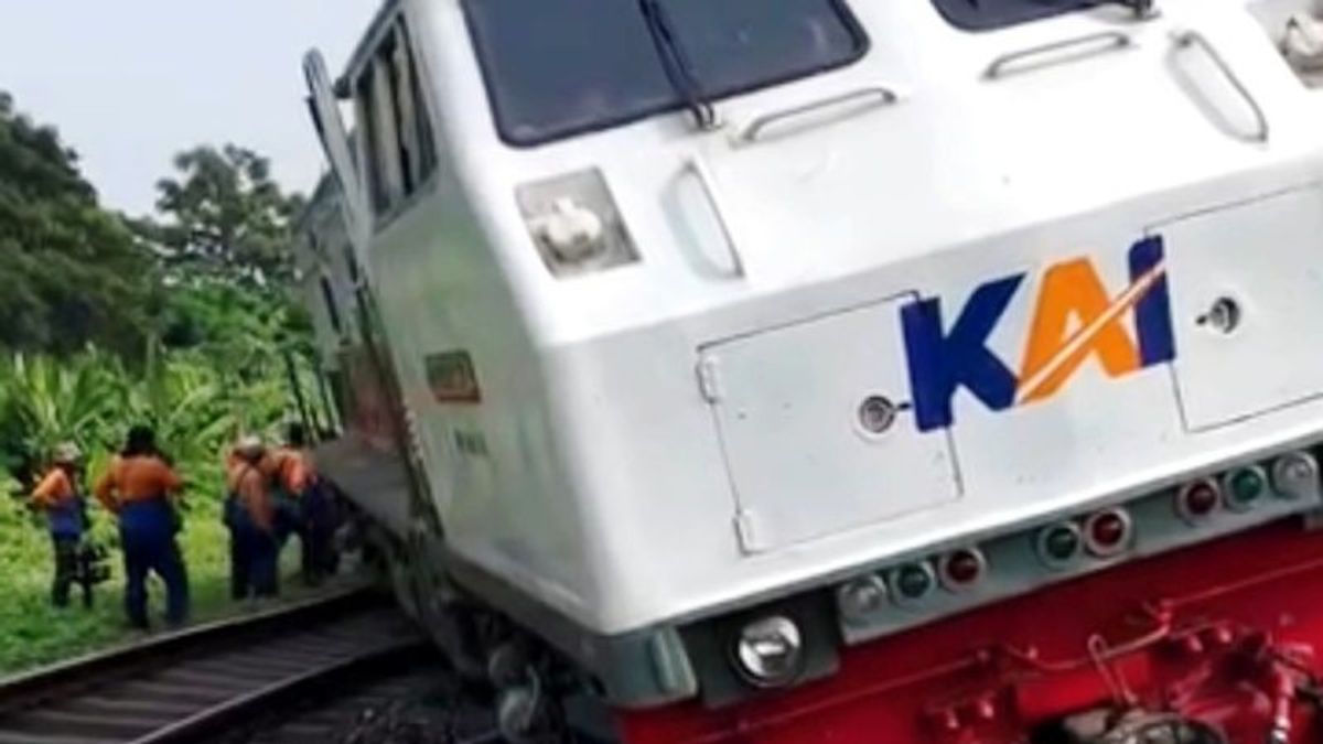 Pandalungan Train Drops At Tanggulangin Sidoarjo Station, KAI Apologizes