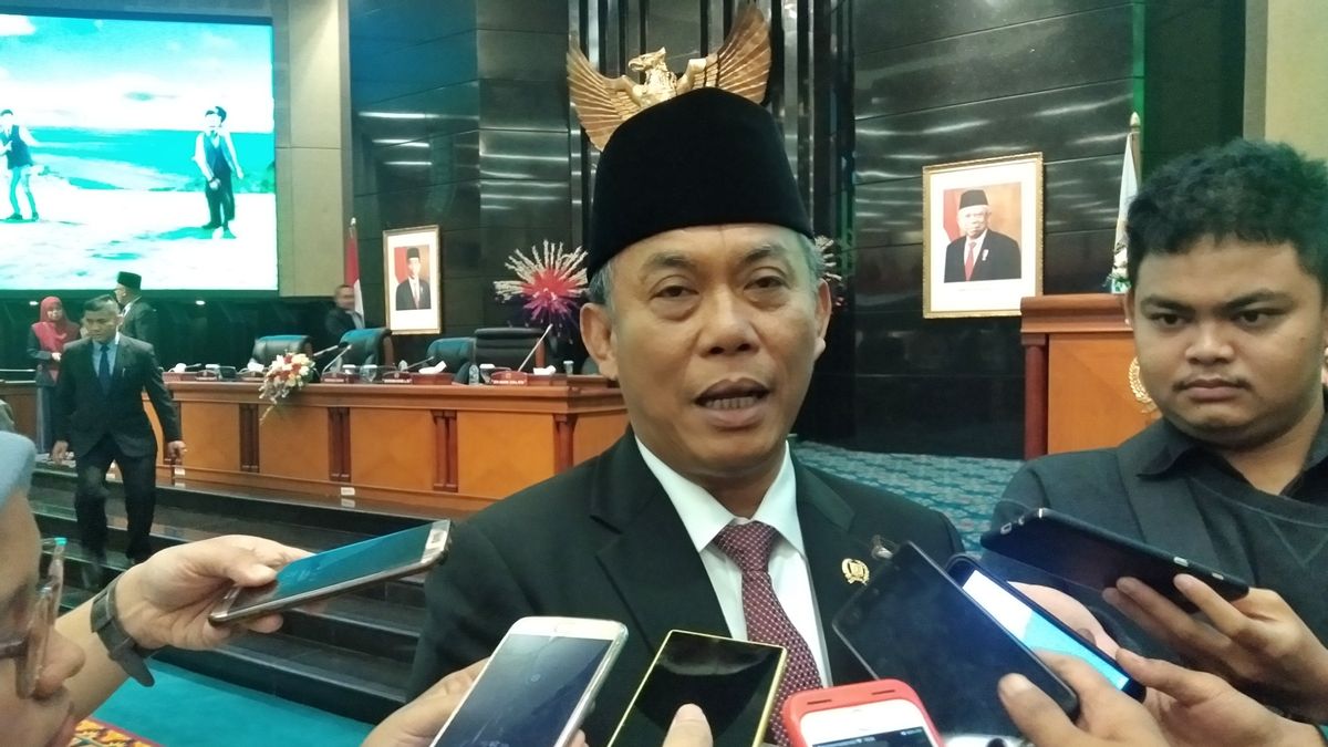 Le Président De Dprd DKI N’accepte Pas L’accusé Arteria Dahlan Bekingan Perempuan « Famille Générale Tni »