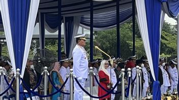 大流行2年后的第一次庆祝活动，由KSAL尤多·马尔戈诺领导的海军77周年纪念仪式