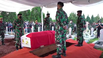 Menpan RB Tjahjo Kumolo Military Buried At TMP Kalibata