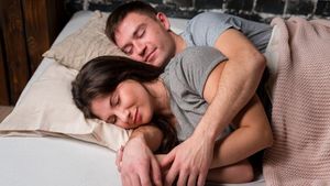 Penyebab Mengantuk setelah Berhubungan Seksual, Ahli: Hormon Cinta Bikin Tubuh Rileks