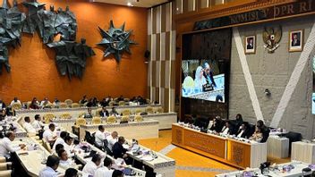 KNKTは、KMP Tunuが開いたエンジンゲートからの水の流入のために沈没したと疑っている