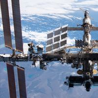 Rusia Tetapkan Tanggal Baru untuk Mengambil Astronot dari ISS dengan Kapal Penyelamat
