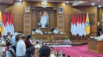 Koster demande une aide de l'Institut central pour construire l'infrastructure afin de résoudre la congestion de Bali