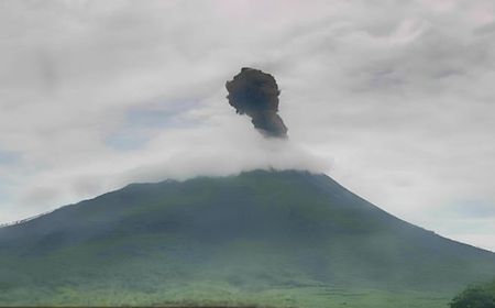 Gunung Ili Lewotolok Muntahkan Lava sejauh 2 Kilometer