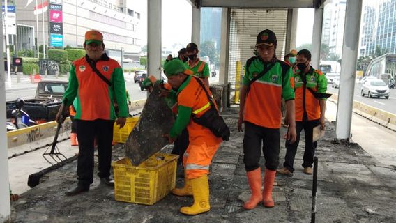 398 Tons Of Waste From The Demonstration Against The Work Creation Law