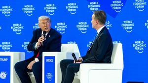 Trump Peringatkan Iran soal Nuklir, Isyaratkan Aksi Militer