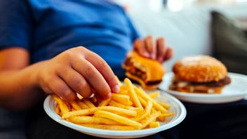 En plus de l'obésité, les enfants qui mangent trop sont vulnérables aux problèmes psychologiques