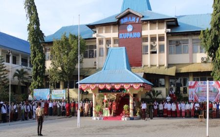 Polemik Perubahan Jam Masuk Sekolah di NTT: Cara Ekstrem Mengejar Ketertingalan Kualitas Pendidikan