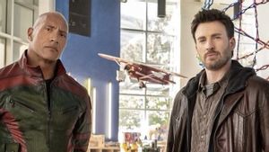 Chris Evans And Dwayne Johnson Save Christmas In Red One
