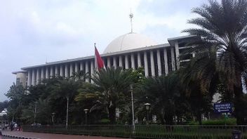 Seven Singers Detonating Bombs At Istiqlal Mosque In History Today, April 19, 1999
