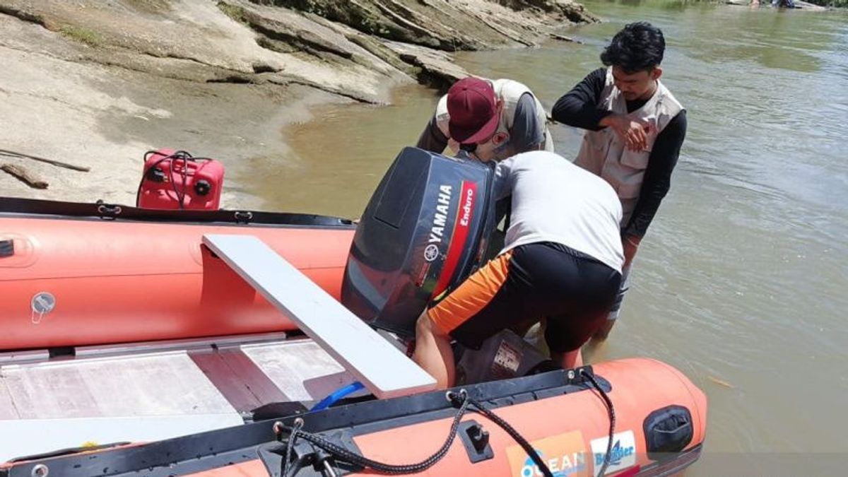 L'équipe SAR a retrouvé le corps d'un adolescent noyé dans le fleuve Sumsel