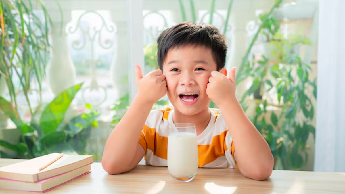 奶不是孩子主要食物的替代品，这是营养学家解释