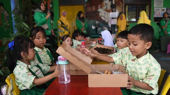 Asal Tak Jadi Sarang Korupsi, Program Makan Bergizi Gratis Bermanfaat Bagi Siswa Kurang Mampu