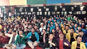 Temui Ratusan Mahasiswa, Ganjar Pranowo Mengaku Dapat Energi Luar Biasa