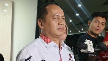 向汤姆·伦邦(Tom Lembong)授予赦免的研究大臣