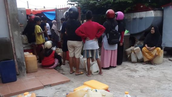 Harga Minyak Tanah di Kota Kupang Bikin Dompet Tipis, Tembus Rp15.000 per Liter