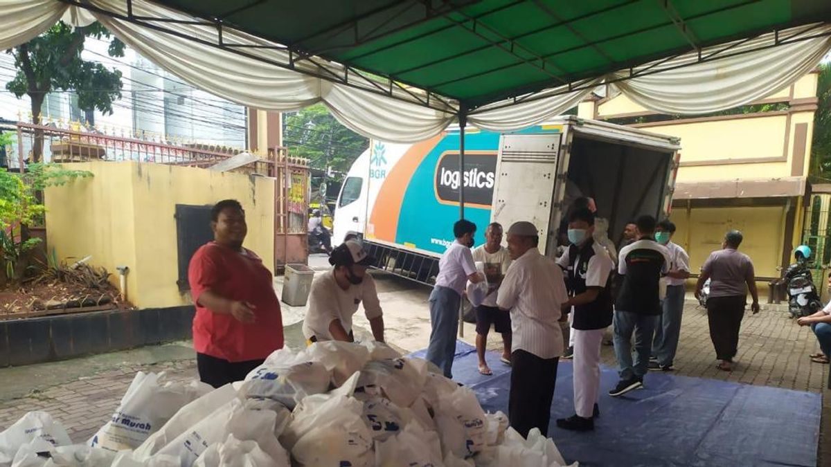 Prepare 40 Thousand Food Packages, Erick Thohir Holds BUMN Cheap Market In Jakarta, Bekasi, Depok, To South Tangerang