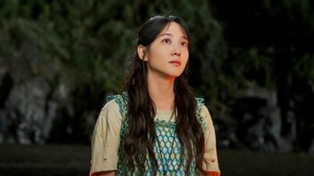 Park Eun Bin Jadi Penyanyi Baru dalam Trailer Drama <i>Castaway Diva</i>
