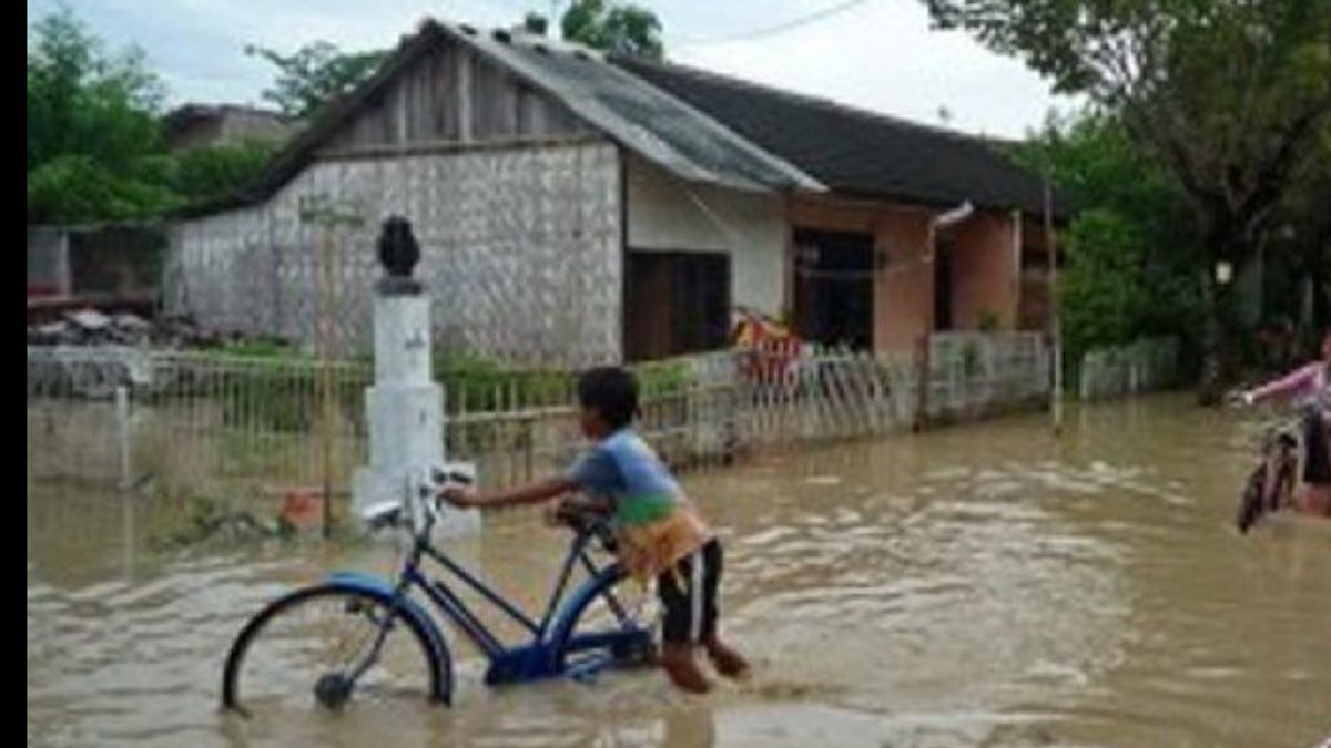 マレーシアから送られた洪水に注意するように頼まれたヌヌカンの住民