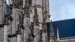 Kebakaran di Katedral Rouen Prancis Berhasil Dipadamkan