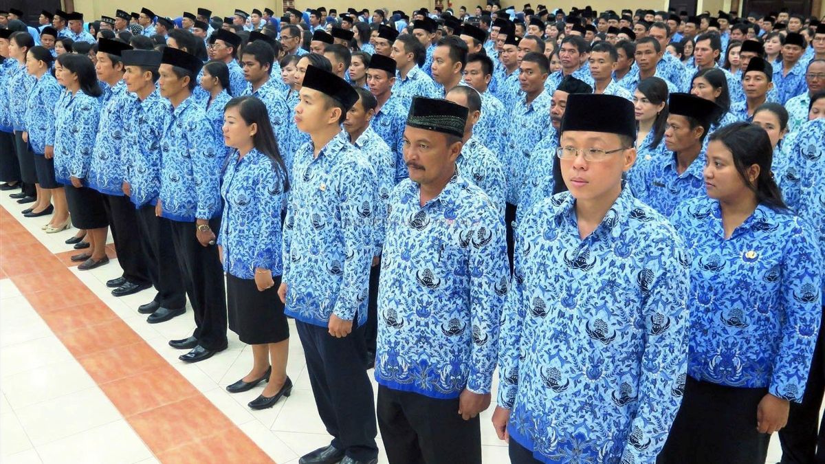لماذا سري مولياني هو بالتأكيد إعطاء THR لموظفي الخدمة المدنية، TNI وبولري يمكن أن تعزز الاقتصاد؟
