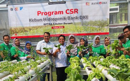 Bank DKI Resmikan Kebun Hidroponik di RPTRA Cibubur