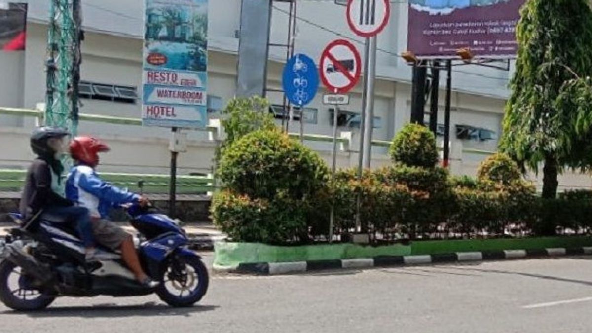 The Regent Of Kudus Shocked Access Towards The City Of Sempit, Median Street Forced Unloaded