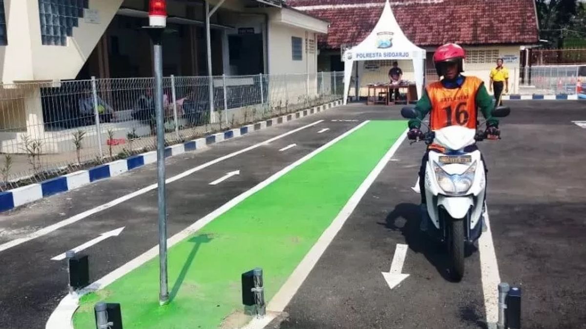 Wait For Traffic Corps Direction, SIM Making In West Java Has Not Implemented Certification