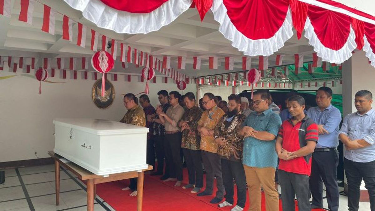 Indonesian Citizens Victims Of Riots In Bangladesh Arrive And Buried In Semarang