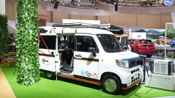 On display at GIIAS, Honda showcases an electric mobile cafe using the Honda N-Van EV model