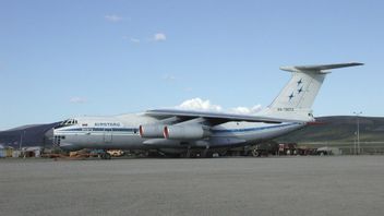 IL-76軍用機がカイロに着陸、ロシアはガザ地区から数十人の市民を避難させる
