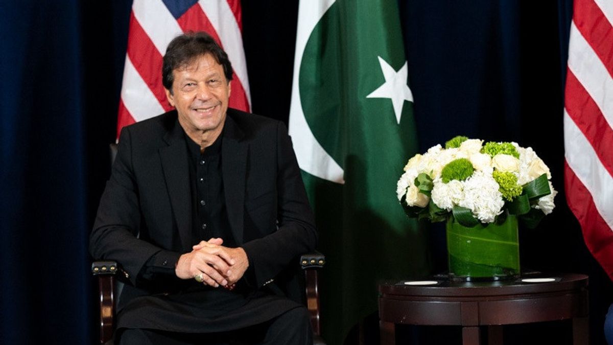 Former Pakistani Prime Minister Imran Khan Accuses The Military Of Trying To Destroy His Party