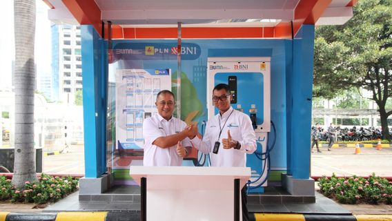 Jadi Pionir, BNI Pasang 2 SPKLU Skema <i>Partnership</i>