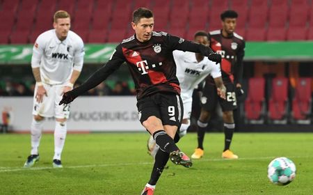 Penalti Lewandowski Amankan Kemenangan Tipis Bayern di Markas Augsburg