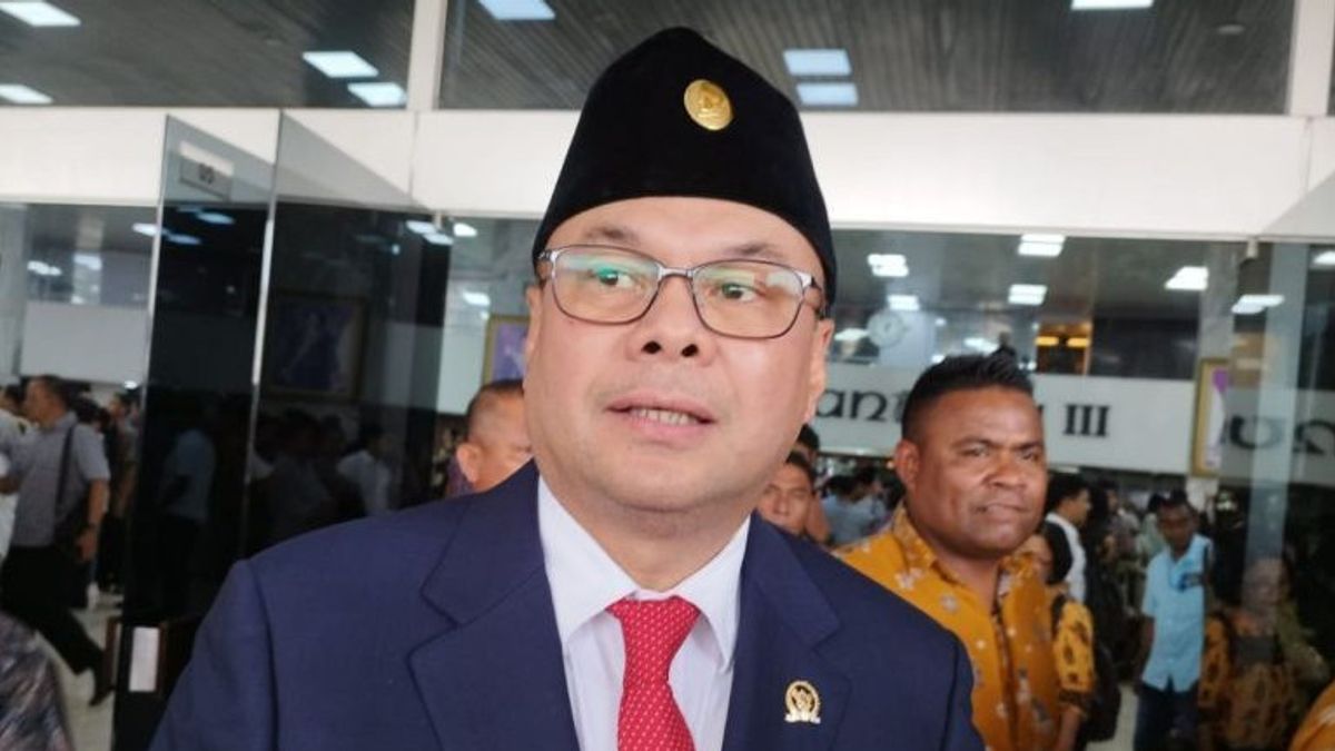 Cucu Soekarno Sebut Gantikan Arteria Dahlan karena Keputusan DPP PDIP