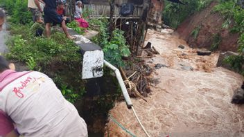 96 Maisons Dans Le Sud De Sumatra Fortement Endommagées Par Des Arbres Et Des Matériaux En Pierre, Des Résidents évacués Vers Des Lieux élevés
