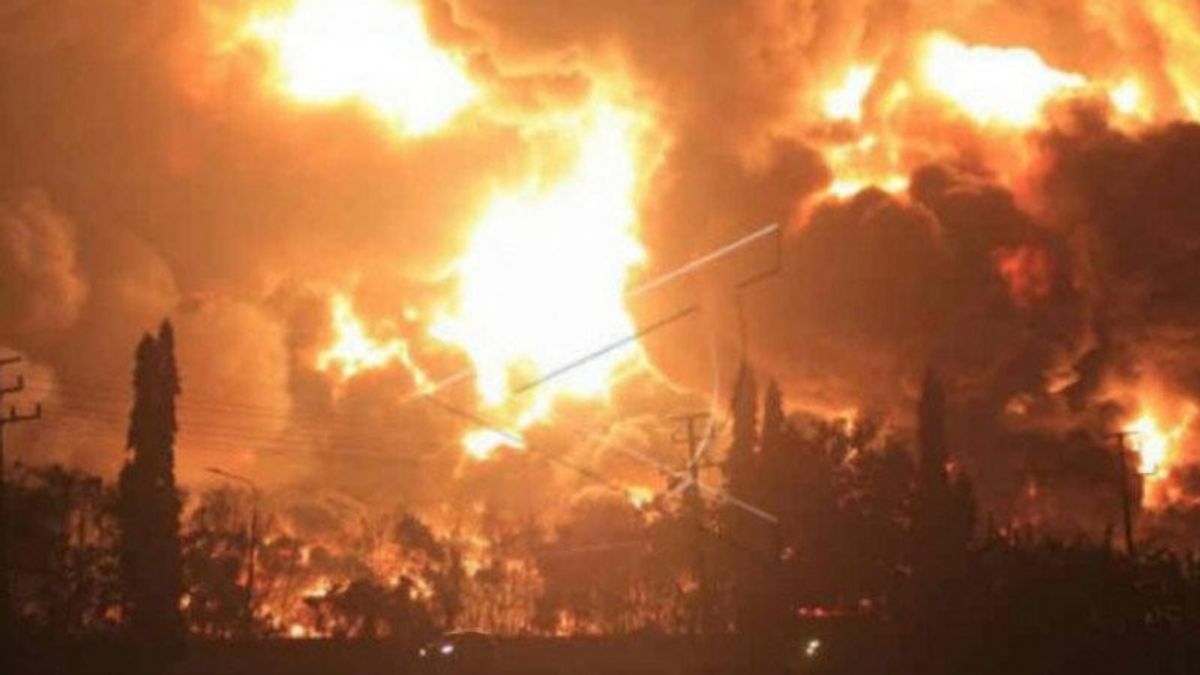 Explosion D’une Raffinerie De Pétrole D’Indramayu Balongan : Une Femme De 100 Ans Devient Victime Et Subit Des Blessures Mineures