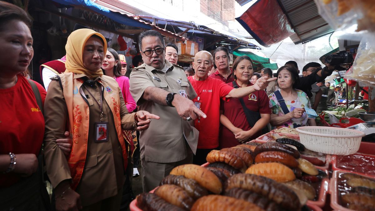 Kunjungi Glodok, Rano Karno Tinjau Persiapan Imlek
