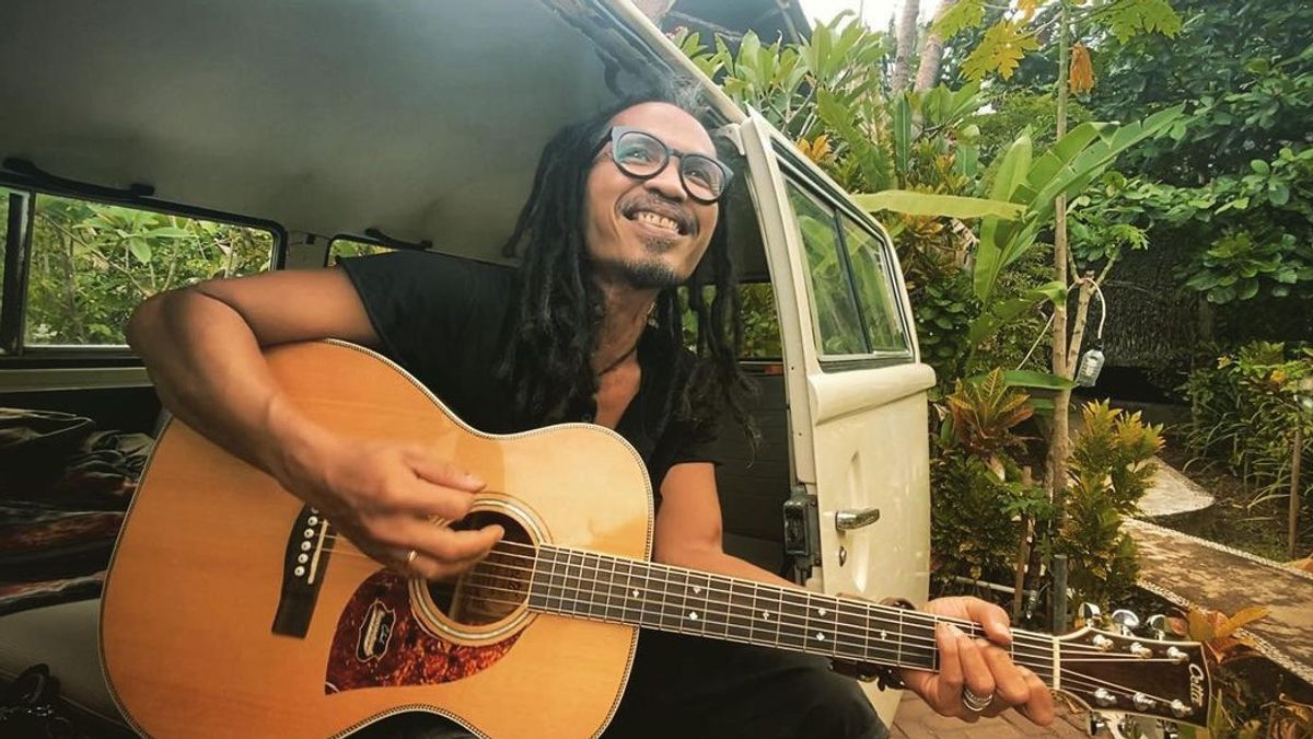 Ipang Lazuardi Lepas <i>Sahabat Kecil</i> dalam Versi Akustik