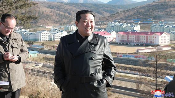 金正恩氏、国民から1ヶ月以上消えた後、北朝鮮と中国の国境に新しい都市の建設を訪問