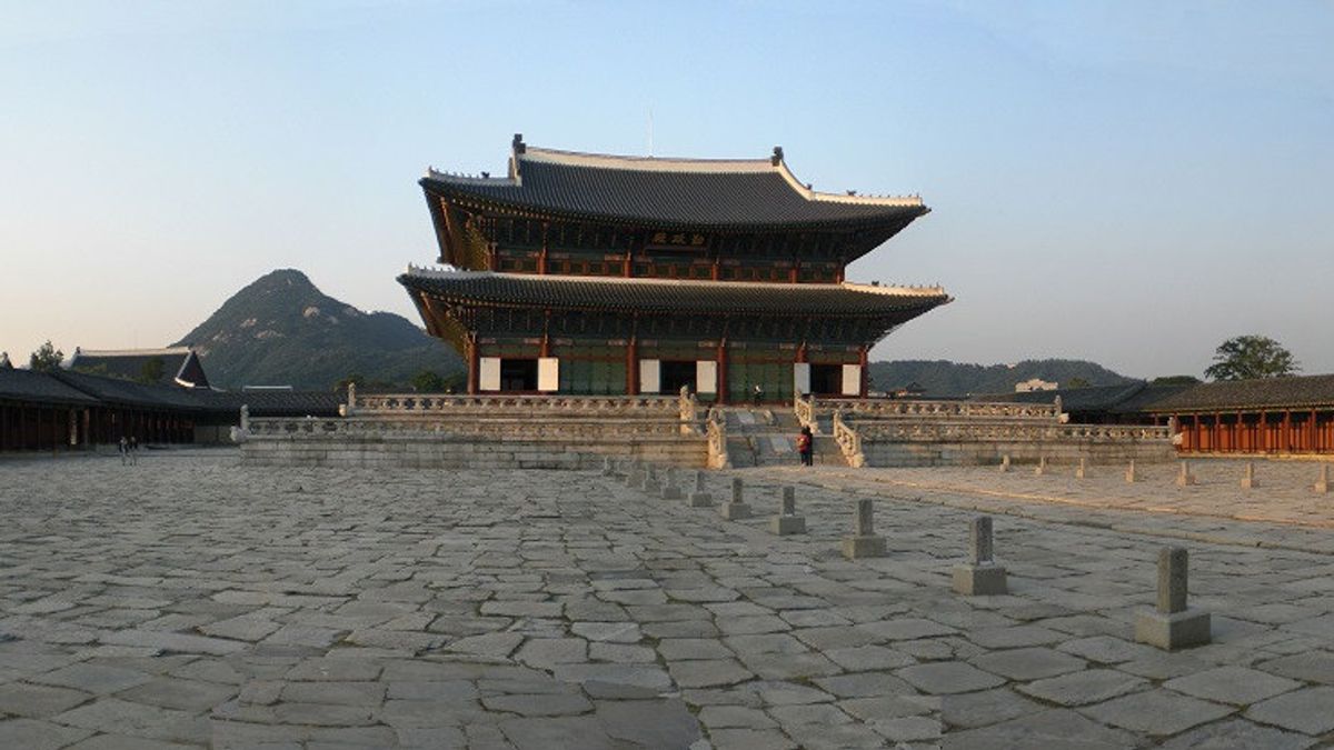 Gucci To Hold A Clothing Show At The Seoul Joseon Dynasty Palace This Month