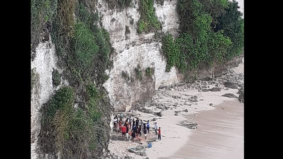 Nahas Bule Asal AS, Ingin Nikmati Sunset tapi Terjatuh dari Tebing Pantai Bingin Bali