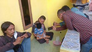 Bocah di Teluknaga 'Hobi' Makan Pasir dan Semen Sejak Usia 3 Tahun, Sang Ayah Minta Bantuan Pemkab Tangerang