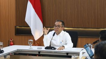 Trump Skrining Mahasiswa Asing di AS, Mendiktisaintek Jamin Jaga Hak Pelajar Indonesia