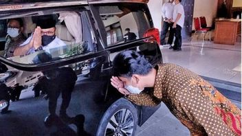 The Attitude Of Gibran 'Jokowi' Rakabuming Becomes The Spotlight Of Netizens, Bowing And Giving Respect To The Minister Of Religion Yaqut Cholil