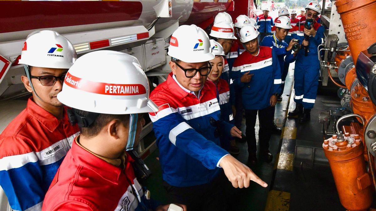 Visit Plumpang Fuel Terminal, Deputy Minister Of SOEs Make Sure Pertamina Keeps Energy Distribution Smooth