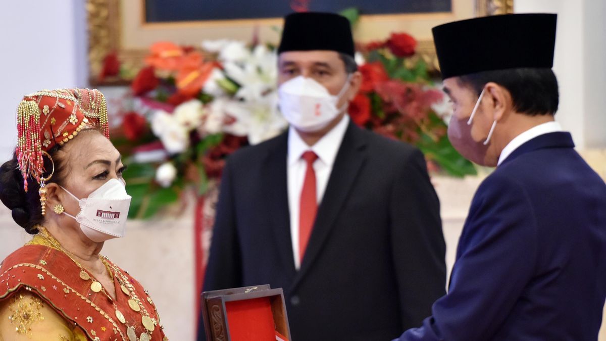 127 Tokoh Terima Tanda Kehormatan dari Presiden Jokowi, Ada Dokter, Sastrawan, dan Seniman