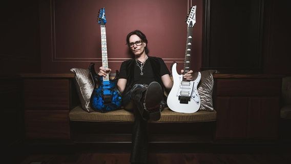 Steve Vai Dit Qu’il A Beaucoup Appris De David Lee Roth Et Que Son Amitié Avec Billy Sheehan Est Forte