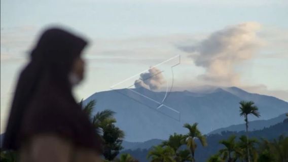 Le gouvernement provincial de Sumatra occidental modifie météorologique prévision d’éruption volcanique de Marapi